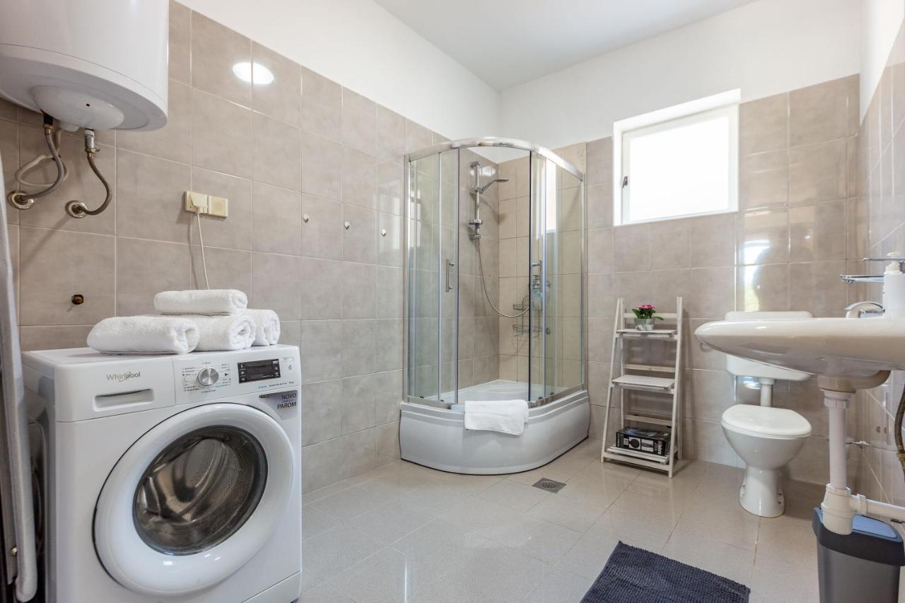 Sjor 2 Bdr W Grill Apartman