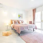 Sjor 2 Bdr Apartment W Grill