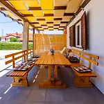 Sjor 2 Bdr Apartment W Grill
